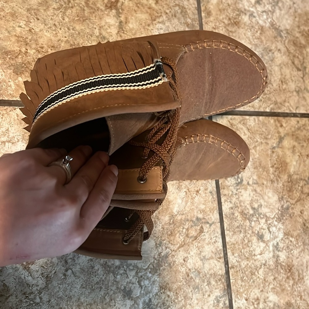Size 8.5 yoki moccasins. in good condition just cleaning out my closet!